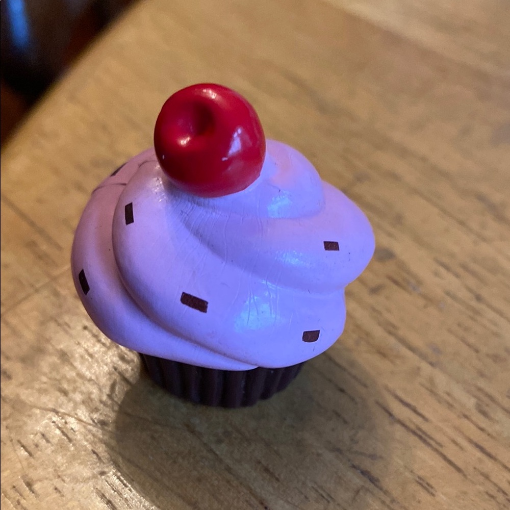 2014 Paradise Kids Play Food Cupcake Replacement Pieces Cupcakes Pink Icing